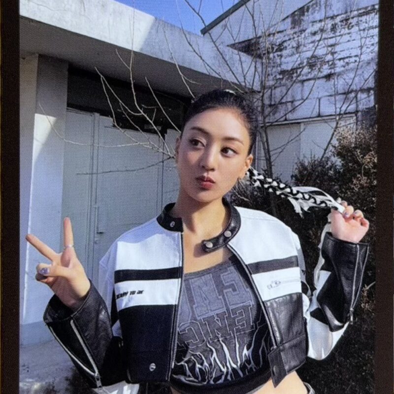 Twice Jihyo”Ready To Be” photocard