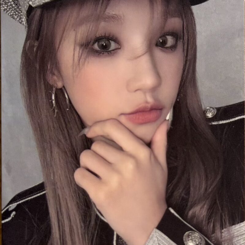 I-dle Yuqi „2nd Full Album” photocard