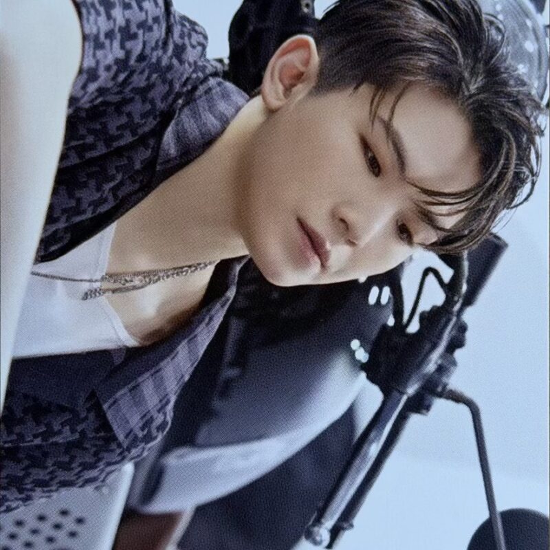 Seventeen Woozi „Face the sun” Japan pob