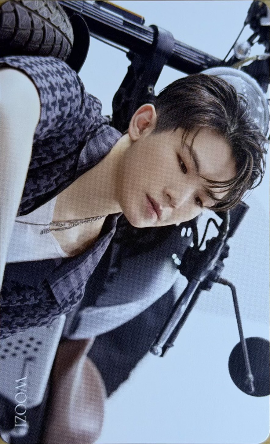 Seventeen Woozi „Face the sun” Japan pob