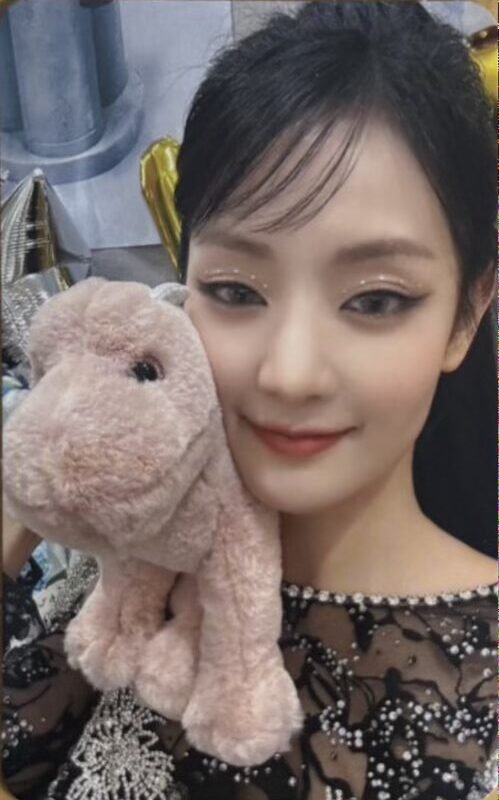 I-dle Minnie „2nd Full Album” Makestar pob