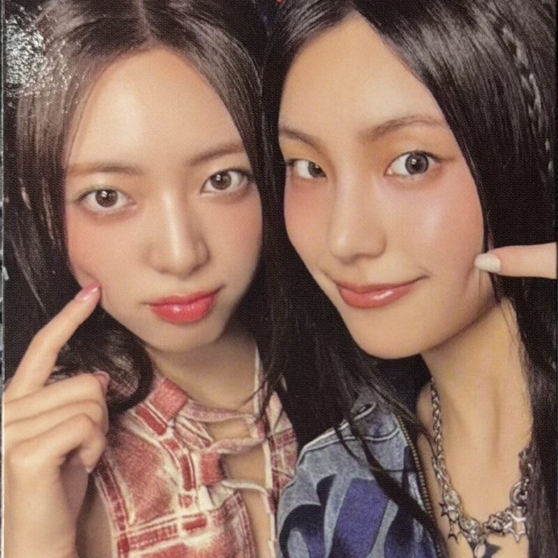 ITZY UNIT „Gold” photocard