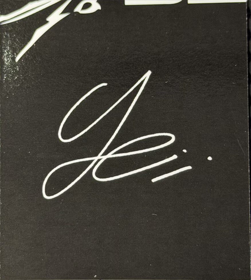 ITZY Yeji „Born To Be” photocard - obrazek 2