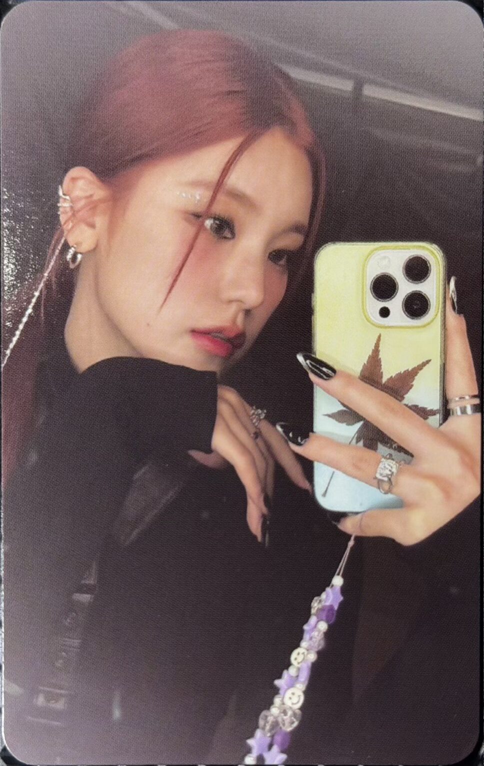 ITZY Yeji „Born To Be” photocard