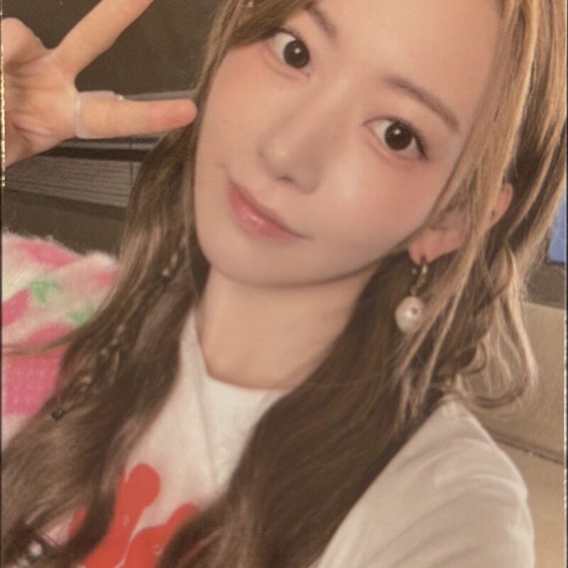 LE SSERAFIM Sakura „Antifragile” photocard